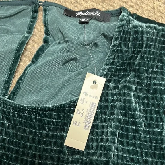 BNWT Madewell Velvet Smocked Tiered Top - Picture 3 of 4